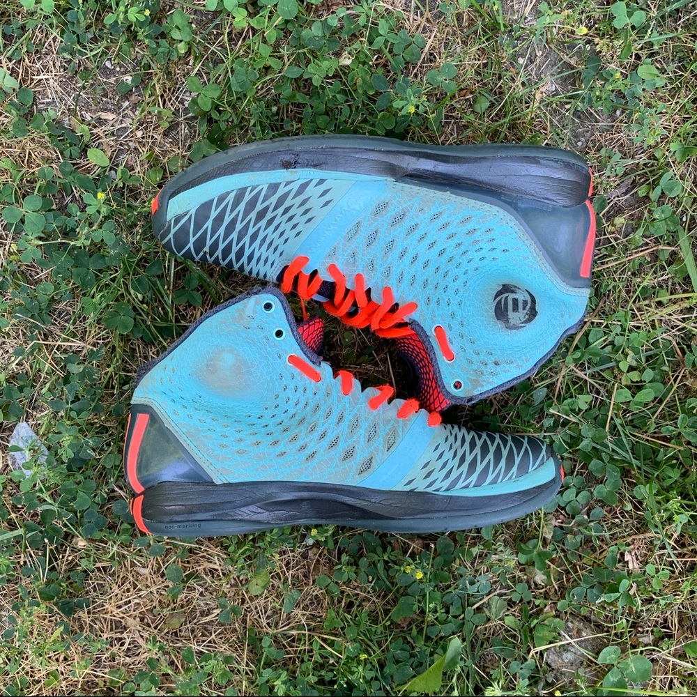 Children’s Derek Roses - Picture 2 of 4